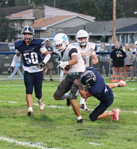 Oak Glen Runs Wild In Win Over Buckeye Local, 17